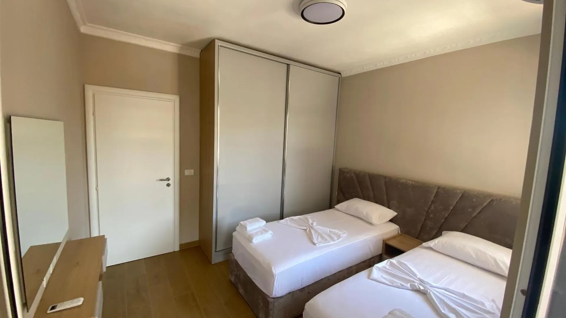 Aleks Lungo Mare Vlore Apartment