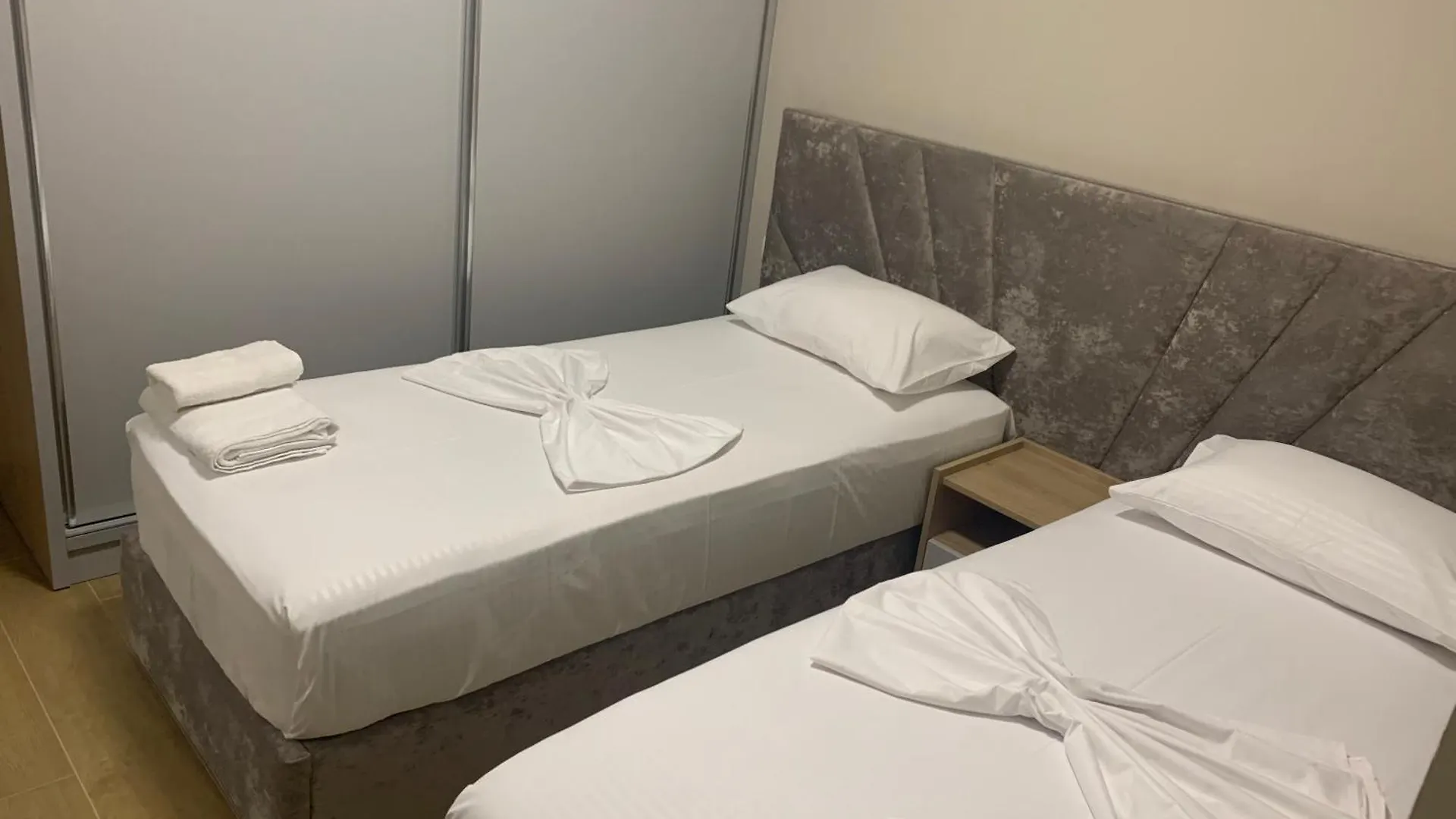 Aleks Lungo Mare Vlore Apartment