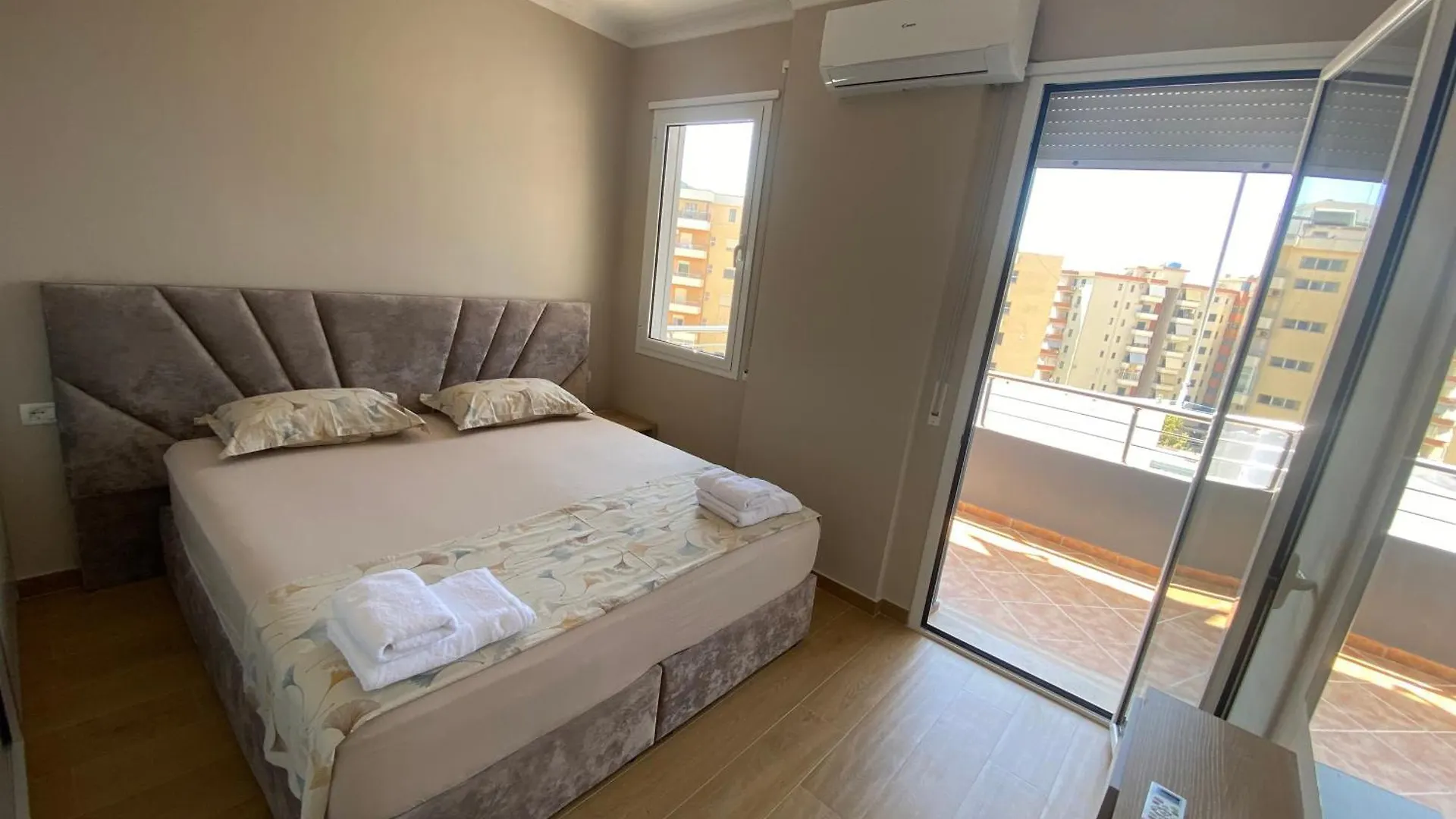 Aleks Lungo Mare Vlore Apartment