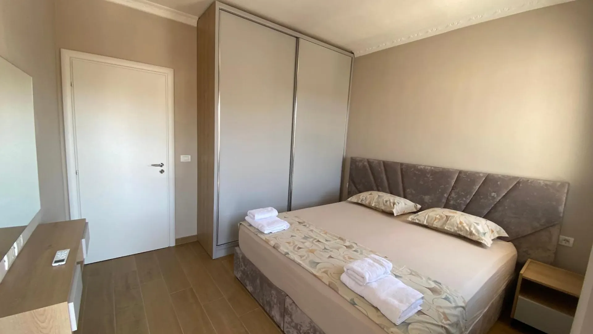 Aleks Lungo Mare Vlore Apartment