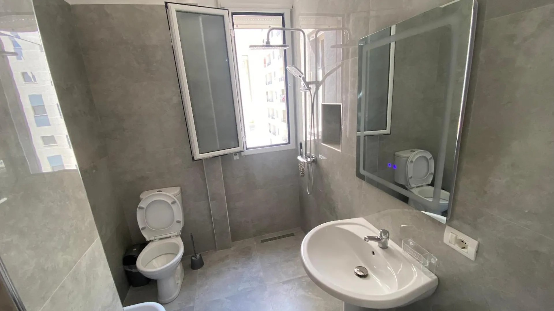 Aleks Lungo Mare Vlore Apartment